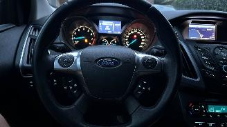 Ford Focus 1.0 EcoBoost Lease Titanium picture 15