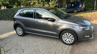 uszkodzony samochody osobowe Volkswagen Polo 1.2 TSI Bluemotion Comfort Edition 2013/2