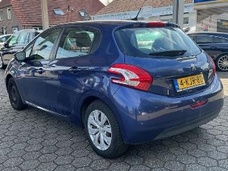Peugeot 208 1.2 VTI   ( INRUIL VERKREGEN ) picture 2