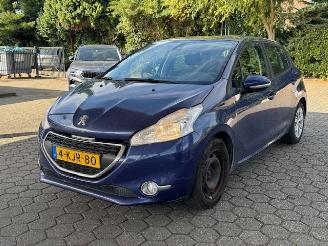  Peugeot 208 1.2 VTI   ( INRUIL VERKREGEN ) 2013/6