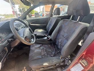 Mitsubishi Carisma 1.6 GL ROYAL CLASS ( INRUIL VERKREGEN! ) picture 8