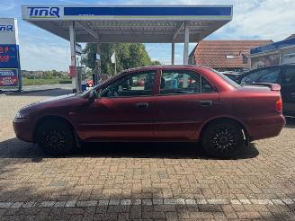 Mitsubishi Carisma 1.6 GL ROYAL CLASS ( INRUIL VERKREGEN! ) picture 2