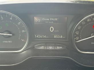 Peugeot 2008 1.2 PureTech GT-Line NAVI | CAMERA | PANO | TREKHAAK. ( inruil verkregen ) picture 15