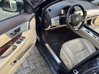 Jaguar XF S picture 7