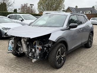 Unfallwagen Peugeot 2008 1.2 PureTech 130 EAT8 Allure. ( schroefschade ) 2024/1