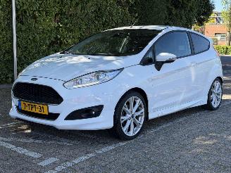 Damaged car Ford Fiesta 1.0 ecoboost SPORT ( inruil verkregen ) 2014/4