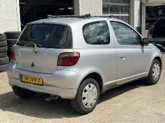 Toyota Yaris 1.3 16v VVT ( INRUIL VERKREGEN ) picture 5
