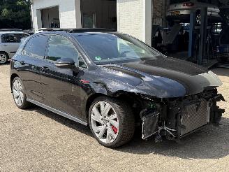 Volkswagen Golf GTI CLUBSPORT 300PK PANO ( SCHROEFSCHADE ) picture 7