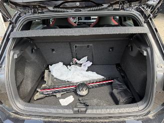 Volkswagen Golf GTI CLUBSPORT 300PK PANO ( SCHROEFSCHADE ) picture 20
