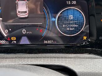 Volkswagen Golf GTI CLUBSPORT 300PK PANO ( SCHROEFSCHADE ) picture 17