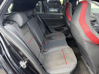 Volkswagen Golf GTI CLUBSPORT 300PK PANO ( SCHROEFSCHADE ) picture 19