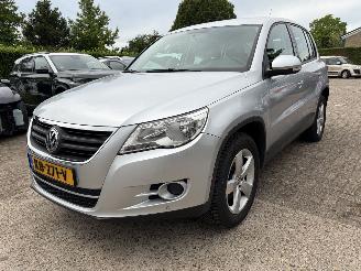 uszkodzony samochody osobowe Volkswagen Tiguan  2008/2