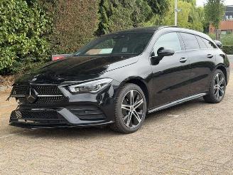 Schadeauto Mercedes Cla-klasse SHOOTING BREAK 250e AMG LINE. PANO | HUD | FULL OPTIONS | SCHROEFSCHADE ! 2023/5