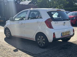 Kia Picanto 1.0 CVVT economy plusline. Navi | Camera | inruil verkregen. picture 3