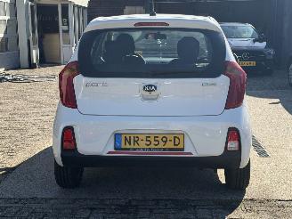 Kia Picanto 1.0 CVVT economy plusline. Navi | Camera | inruil verkregen. picture 6