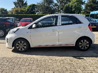 Kia Picanto 1.0 CVVT economy plusline. Navi | Camera | inruil verkregen. picture 2