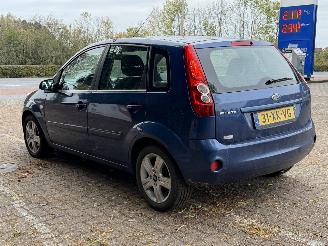Ford Fiesta 1.3 8v Futura . AIRCO | 5 DEURS | picture 3