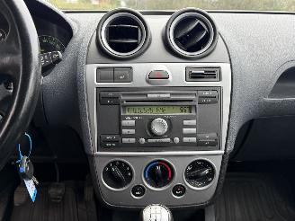 Ford Fiesta 1.3 8v Futura . AIRCO | 5 DEURS | picture 15