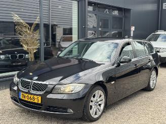 Vaurioauto  passenger cars BMW 3-serie 325XI Automaat Business Line 2006/3