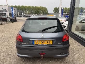 Peugeot 206 1.4 One-Line picture 3