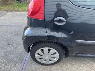 Peugeot 107 1.0-12V Sublime picture 5