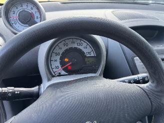 Peugeot 107 1.0-12V Sublime picture 10