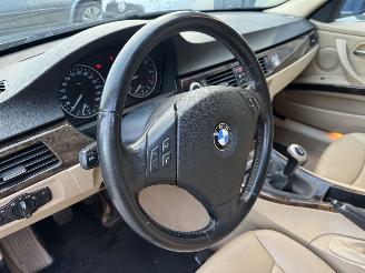 BMW 3-serie 320i High Executive picture 9