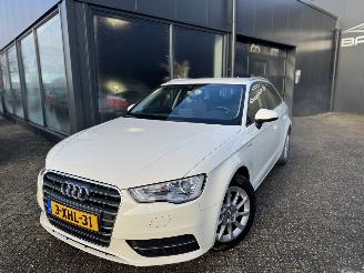 damaged passenger cars Audi A3 1.4 TFSI PRO LINE PLUS G-tron 2014/10