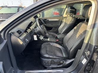 Volkswagen Passat 1.4 TSI Highline edition bluemotion picture 16