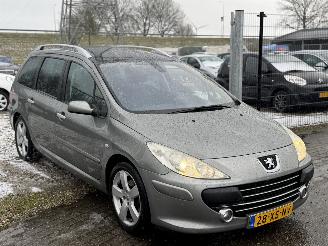 Peugeot 307 2.0-16V ST Pack Business picture 3