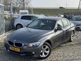 Vaurioauto  passenger cars BMW 3-serie 320D Edition 2012/6