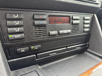 BMW 5-serie 530D Touring picture 14