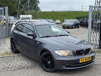 Unfallwagen BMW 1-serie 118 D High Executive 2007/11