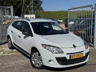 Coche accidentado Renault Mégane 1.6 Authentique 2012/1