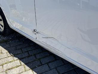 Volkswagen Up! 1.0 BMT Move up picture 8