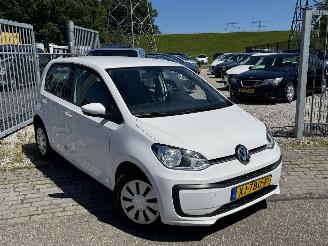 Damaged car Volkswagen Up! 1.0 BMT Move up 2019/1