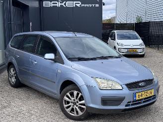 Vaurioauto  passenger cars Ford Focus 1.6 16-V trend 2007/3