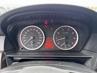 BMW 5-serie 523i business Line picture 9