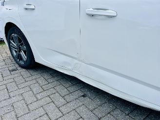 Peugeot 308 Active picture 5