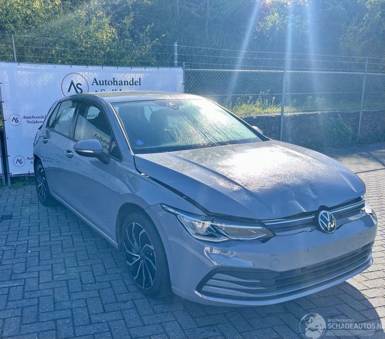 Volkswagen Golf VIII Lim. Life eTSI