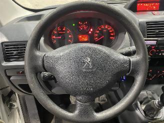 Peugeot Expert Peugeot Expert 2.0 HDI picture 7