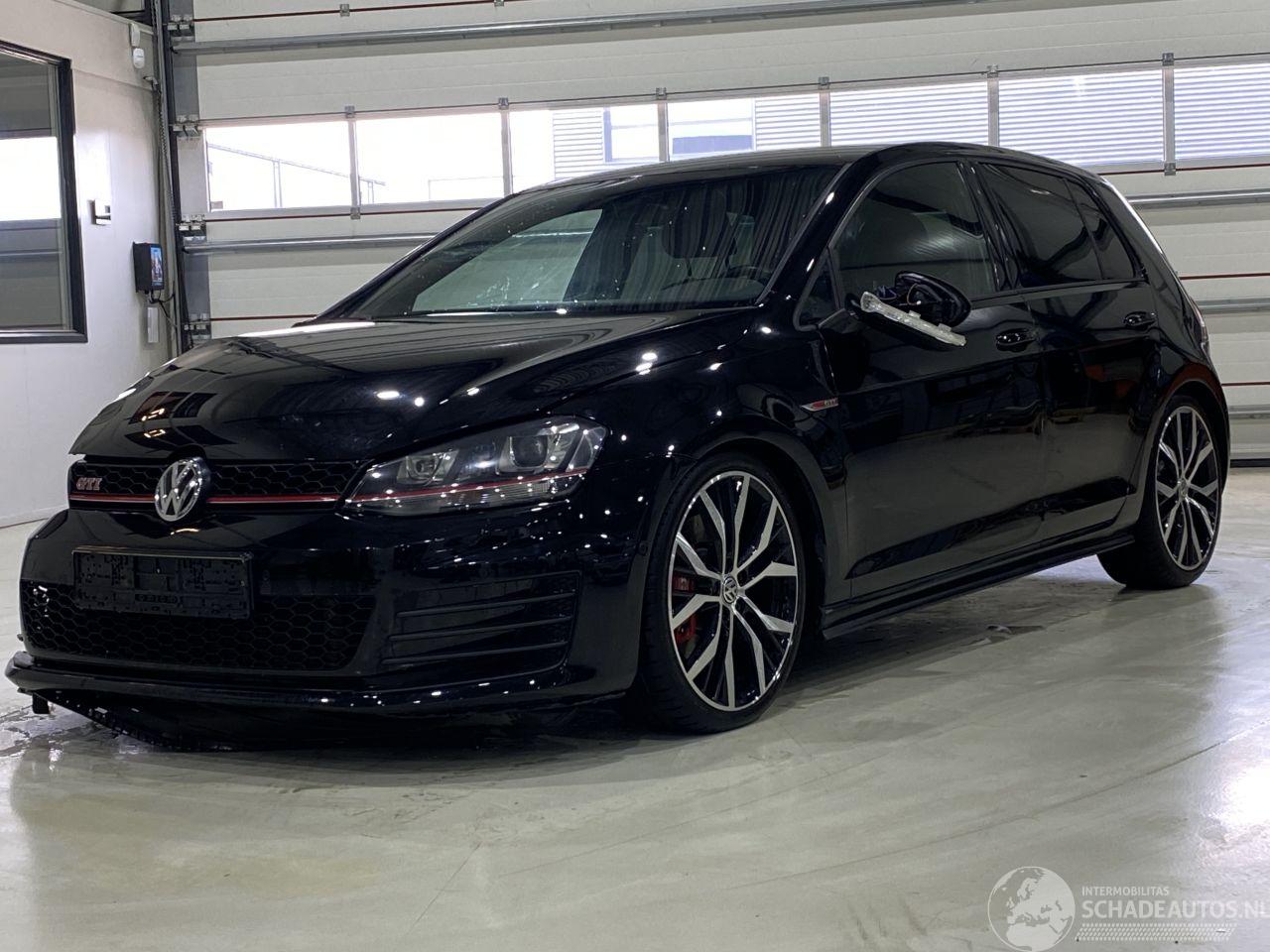 Volkswagen Golf GTI DSG