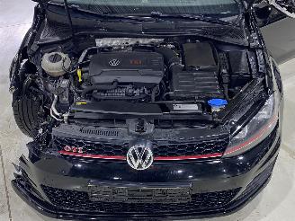 Volkswagen Golf GTI DSG picture 12