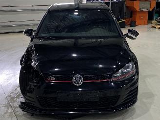 Volkswagen Golf GTI DSG picture 4