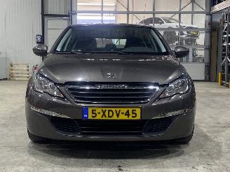 Peugeot 308 1.2 VTi Blue Lease picture 2