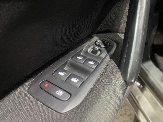 Peugeot 308 1.2 VTi Blue Lease picture 12