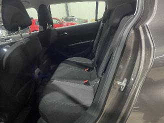 Peugeot 308 1.2 VTi Blue Lease picture 9