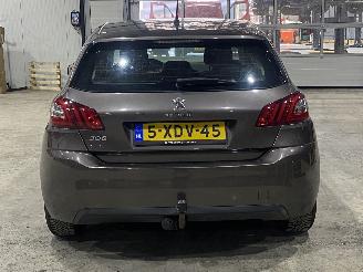 Peugeot 308 1.2 VTi Blue Lease picture 5