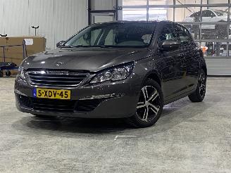skadebil auto Peugeot 308 1.2 VTi Blue Lease 2014/7