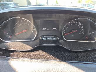 Peugeot 208 1.4 VTI Active picture 7